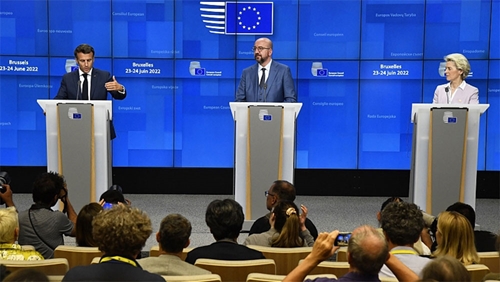 EU trao quy chế ứng cử viên cho Ukraine